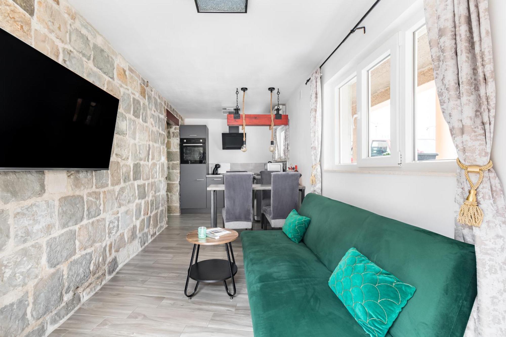 Heritage Apartman Geza In Centar With Private Parking Каштела Экстерьер фото